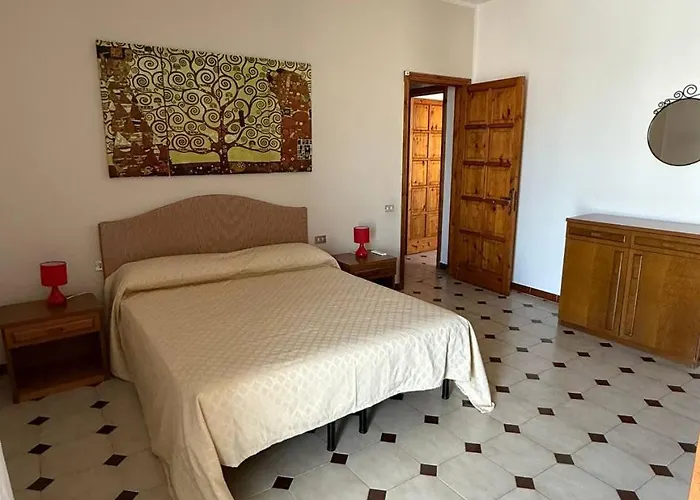 Summer House Уджано-ла-Кьеза